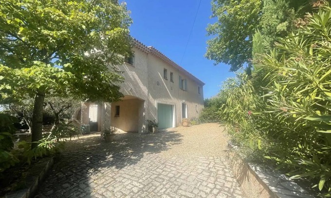 Villecroze House | 179 m² House ∙ 3 bedrooms ∙ 8 guests