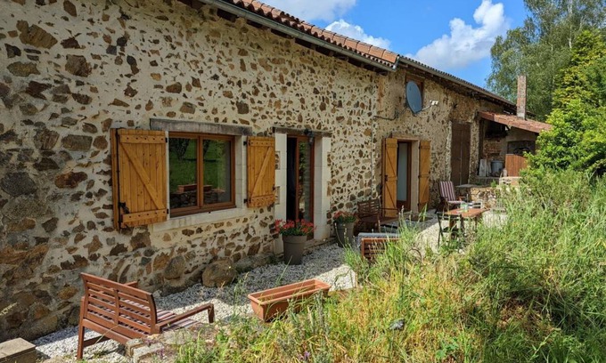 Massignac Cottage | 188 m² Cabin ∙ 3 bedrooms ∙ 6 guests