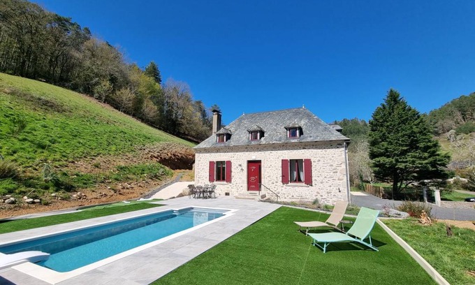 Argentat House | 190 m² Gîte ∙ 5 bedrooms ∙ 9 guests