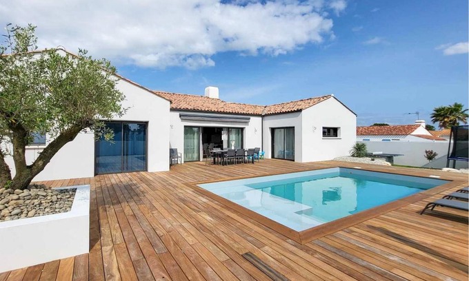 Barbatre House | 190 m² House ∙ 5 bedrooms ∙ 10 guests