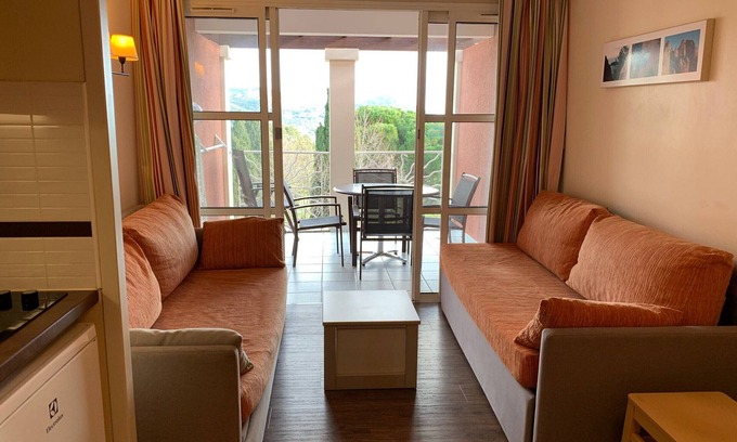 Cap Esterel Apartment | 2 Rooms with Terrace and Pool in Saint-Raphaël