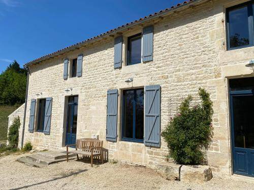 Echire House | 200 m² House ∙ 5 bedrooms ∙ 10 guests