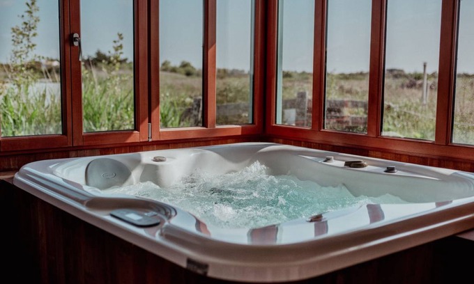 Bois-de-Cene Cottage | 220 m² Cabin ∙ 4 bedrooms ∙ 11 guests