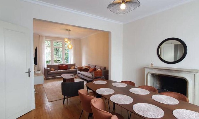Belle-Beille Bed & Breakfast | 243 m² Bed and breakfast ∙ 8 bedrooms ∙ 18 guests