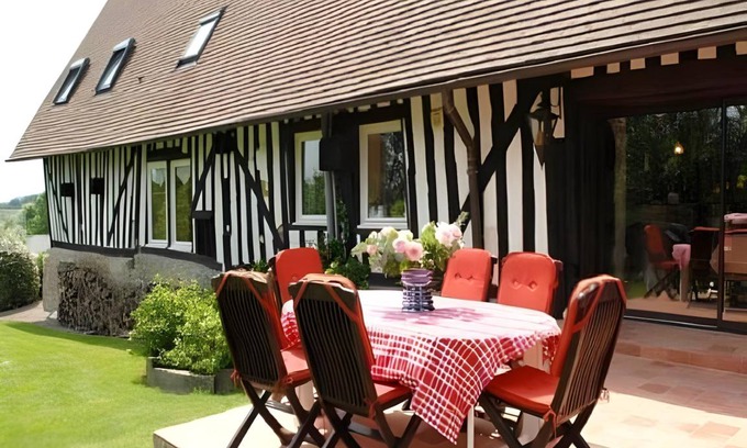 Surville Bed & Breakfast | 250 m² Bed and breakfast ∙ 5 bedrooms ∙ 15 guests