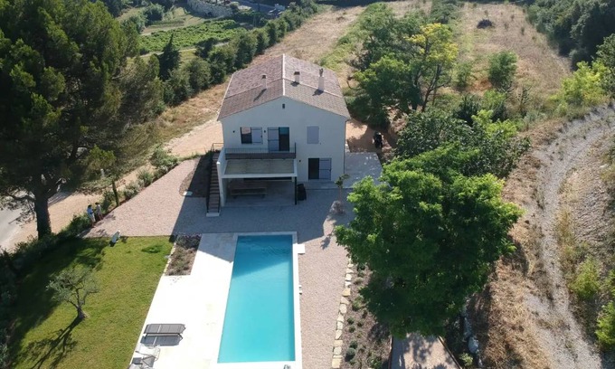 Villedieu House | 275 m² House ∙ 4 bedrooms ∙ 8 guests