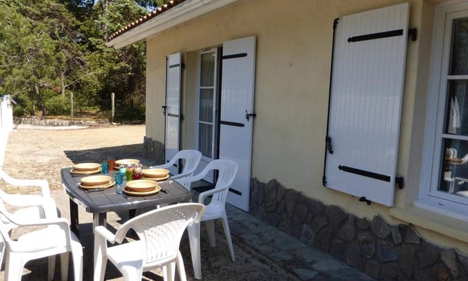 Saint-Hilaire-de-Riez House | 3-Room House for 6, Near Beach & Forest, Closed Yard, Parking, WiFi