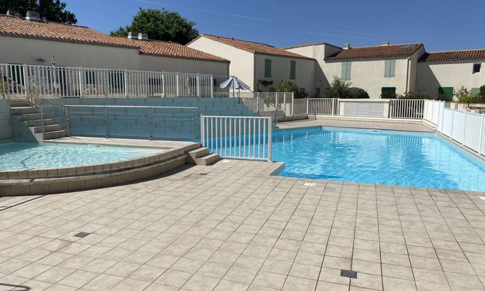 Saint-Martin-de-Re Apartment | 32 m² Studio flat ∙ 1 bedroom ∙ 4 guests