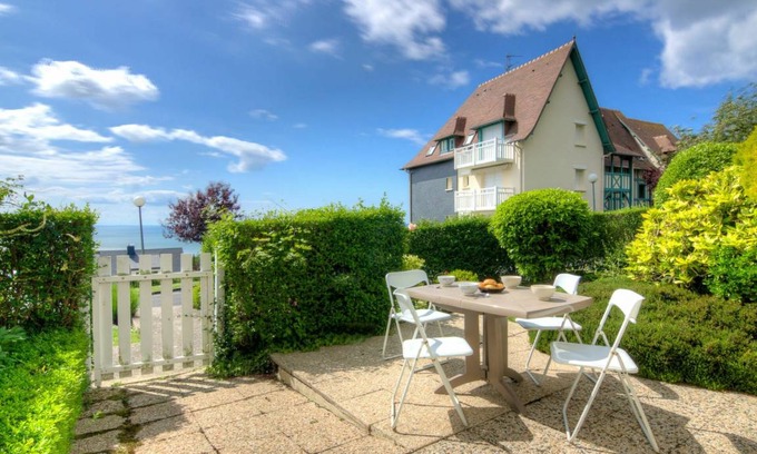 Blonville-sur-Mer Apartment | 37 m² Apartment ∙ 2 bedrooms ∙ 4 guests