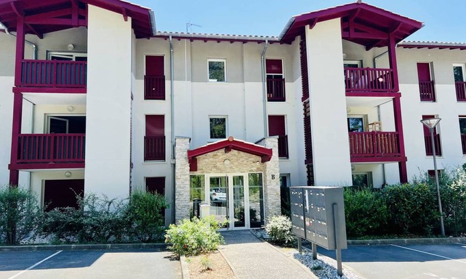 Hasparren Apartment | 38 m² Apartment ∙ 1 bedroom ∙ 4 guests