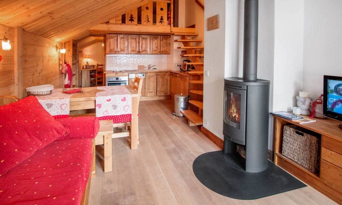 Meribel Centre Apartment | 50 m² Apartment ∙ 2 bedrooms ∙ 4 guests
