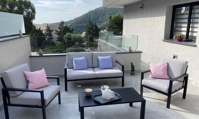 Cerbere House | 52 m² Gîte ∙ 2 bedrooms ∙ 4 guests
