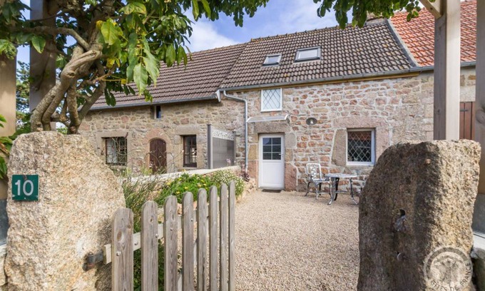 Cosqueville House | 57 m² Gîte ∙ 1 bedroom ∙ 2 guests