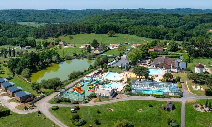 Saint-Martial-de-Nabirat House | 60 m² Mobile home ∙ 1 bedroom ∙ 10 guests