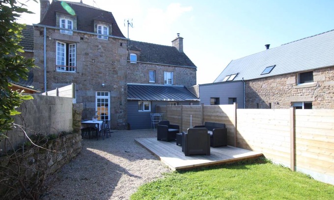 Fermanville House | 60 m² Gîte ∙ 2 bedrooms ∙ 4 guests