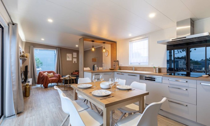 Bretignolles-sur-Mer Ski Chalet | 61 m² Chalet ∙ 3 bedrooms ∙ 6 guests
