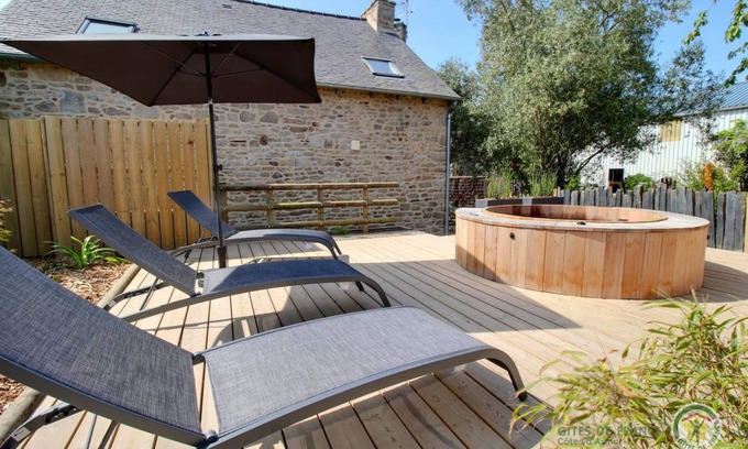 Lehon House | 66 m² Gîte ∙ 2 bedrooms ∙ 5 guests
