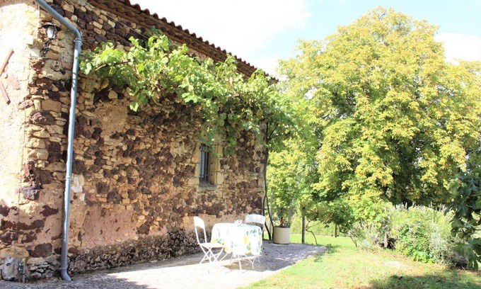 Mazeyrolles House | 70 m² Gîte ∙ 2 bedrooms ∙ 4 guests