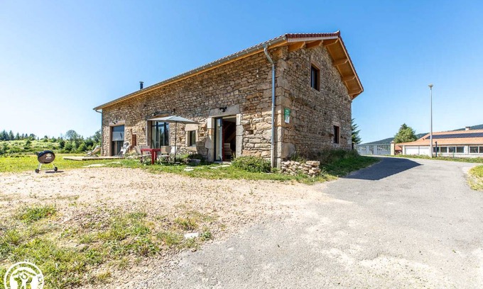 Vollore-Montagne House | 70 m² Gîte ∙ 2 bedrooms ∙ 5 guests