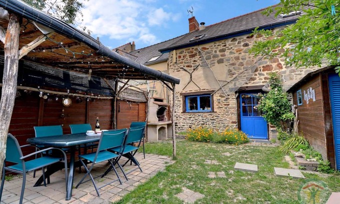 Hirel House | 78 m² Gîte ∙ 3 bedrooms ∙ 6 guests