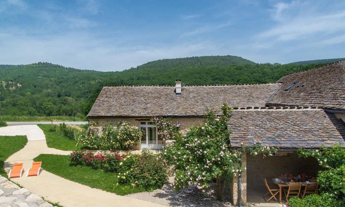 Sainte-Helene House | 83 m² Gîte ∙ 2 bedrooms ∙ 4 guests