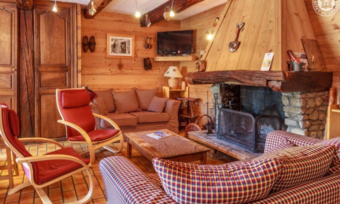 Doucy-Combelouviere House | 92 m² Gîte ∙ 4 bedrooms ∙ 10 guests
