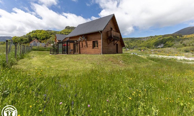 Chambon-sur-Lac House | 96 m² Gîte ∙ 3 bedrooms ∙ 6 guests