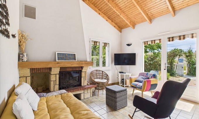 Bretignolles-sur-Mer Ski Chalet | A house for 10 with garden near the sea