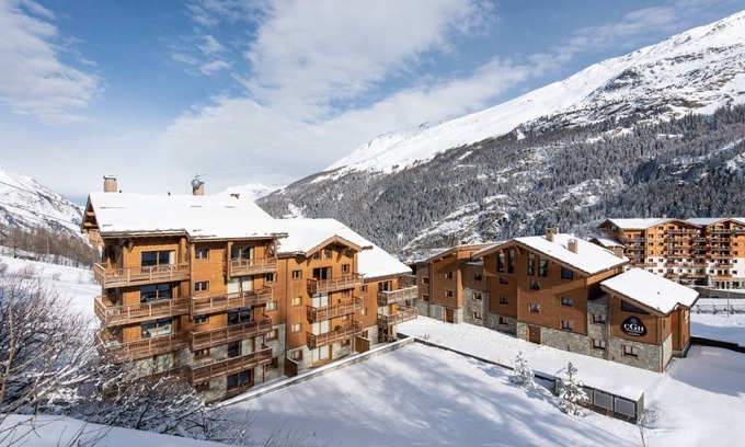 Les Boisses Apartment | Apartment ∙ 6 guests