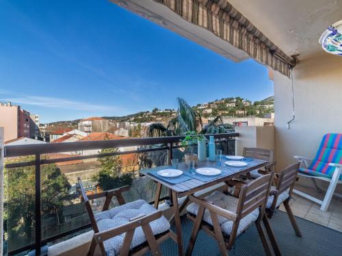 Le Lavandou Apartment | Apartment Saint James-12 by Interhome