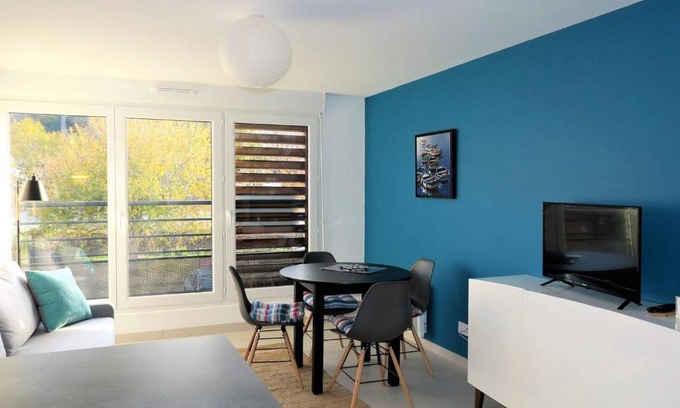 Perros-Guirec Apartment | Appartement Perros-Guirec, 2 pièces, 4 personnes - FR-1-368-206