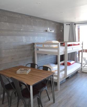 Le Corbier Apartment | Appartement Studio rénové le Corbier 4 personnes 22m2 domaine les Sybelles Classé 2 étoiles label qualité le corbier