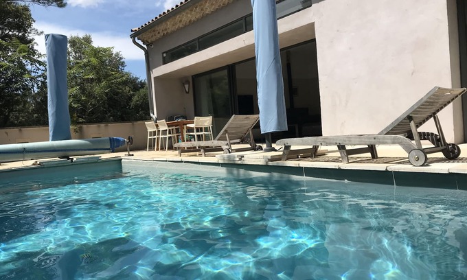 Bedoin House | At the top of the village, magnificent view of Mt Ventoux, private heated swimming pool