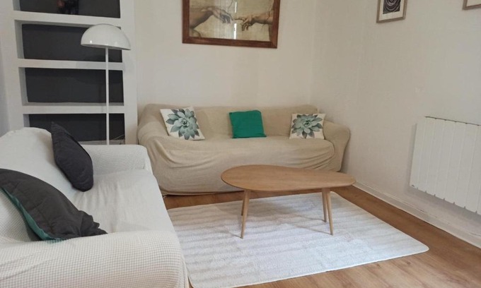 Beziers City Centre Apartment | Bel appartement plein centre historique