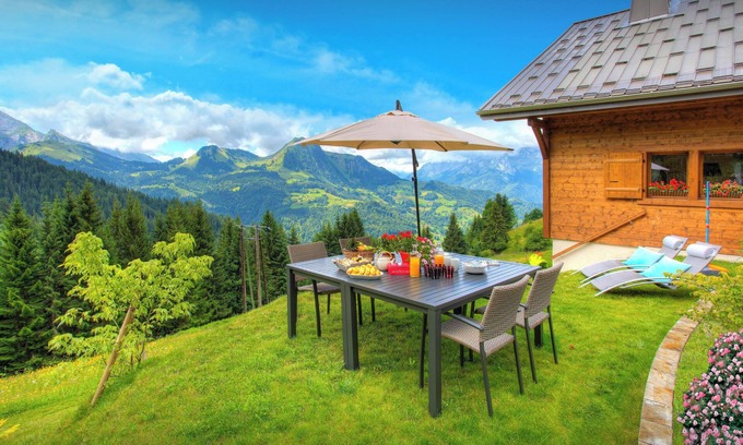 Manigod Ski Chalet | Chalet de Paul et Marie - charming base for 8, great views - OVO Network