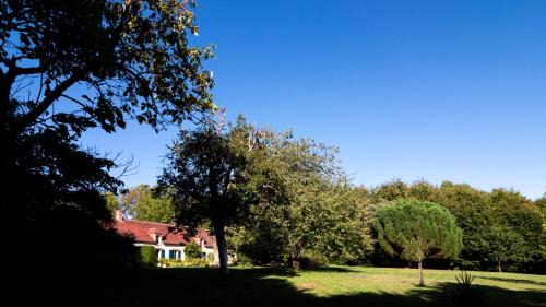 La Genevraie Bed & Breakfast | Chambre d'Hôtes La Ferme du Pré-Martin