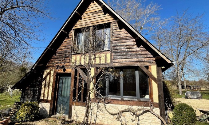 Victot - Pontfol Ski Chalet | Charming cottage in the Auge countryside