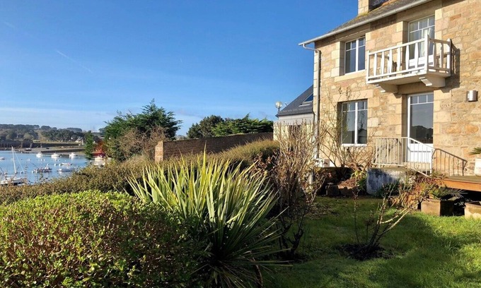 Perros-Guirec House | Charming house, the feet in water, with sea view in PLOUMANAC'H