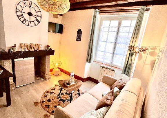 Blois Apartment | Cozy flat at 10 min walk from Blois Castle