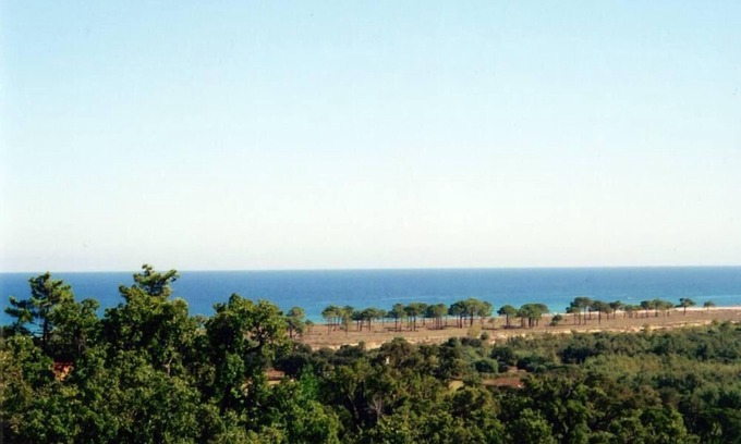 Pinarellu House | Detached house with beautiful sea view, enclosed garden and garage