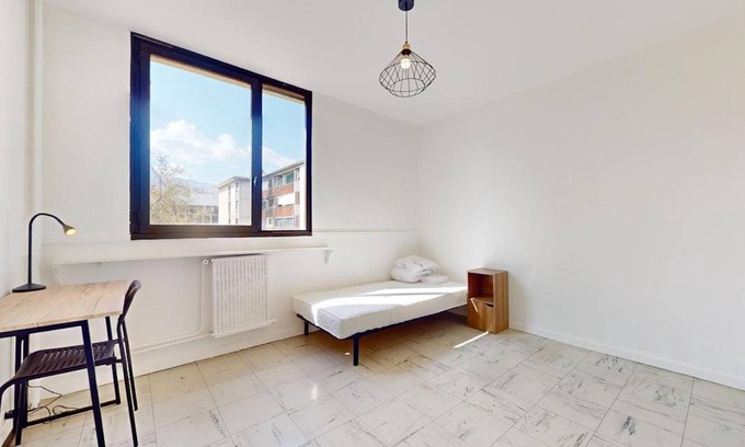 Quartier Villeneuve - Village-Olympique Resort | 110 m² Private room ∙ 1 bedroom ∙ 1 guest