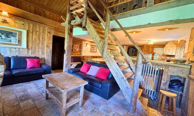 Reberty Ski Chalet | 210 m² Chalet ∙ 7 bedrooms ∙ 15 guests