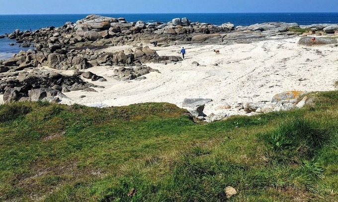 Plouescat House | Holiday house 150 m from the sandy beach