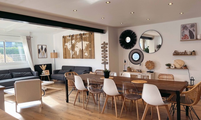 Dinard House | Large house, ideal for vacations with family or friends, close to beaches