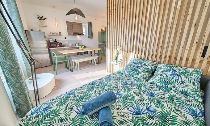 Les Poulettes Apartment | Le Globe Trotter 8 pers avec terrasse Gratte Ciel