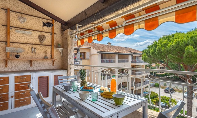 Sanary-sur-Mer Apartment | Les Faubourgs Saint Michel by Interhome