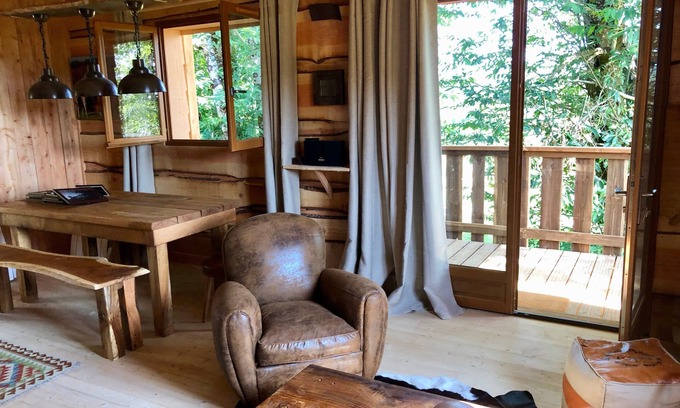 Chateau-Chervix Ski Chalet | Open Range (Sorrel Cottage)