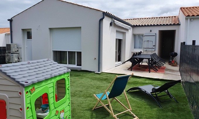 Cheray House | Quiet 3-bedroom 3-bathroom house