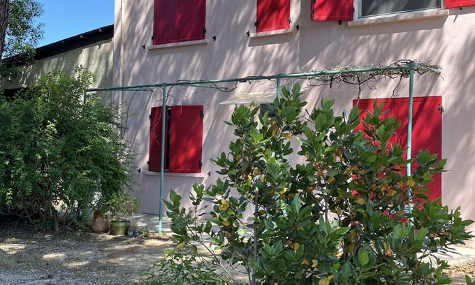 La Crau House | Quiet country house on large agricultural property