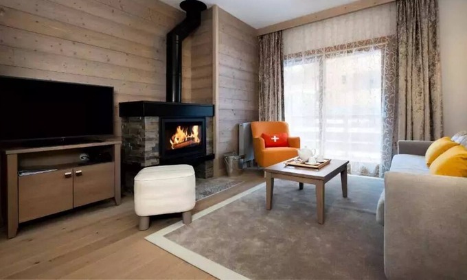 Meribel Centre Apartment | Résidence Pierre & Vacances Premium L'Hevana ***** - Apartment 6 people - 2 bedrooms - Fireplace - Sauna
